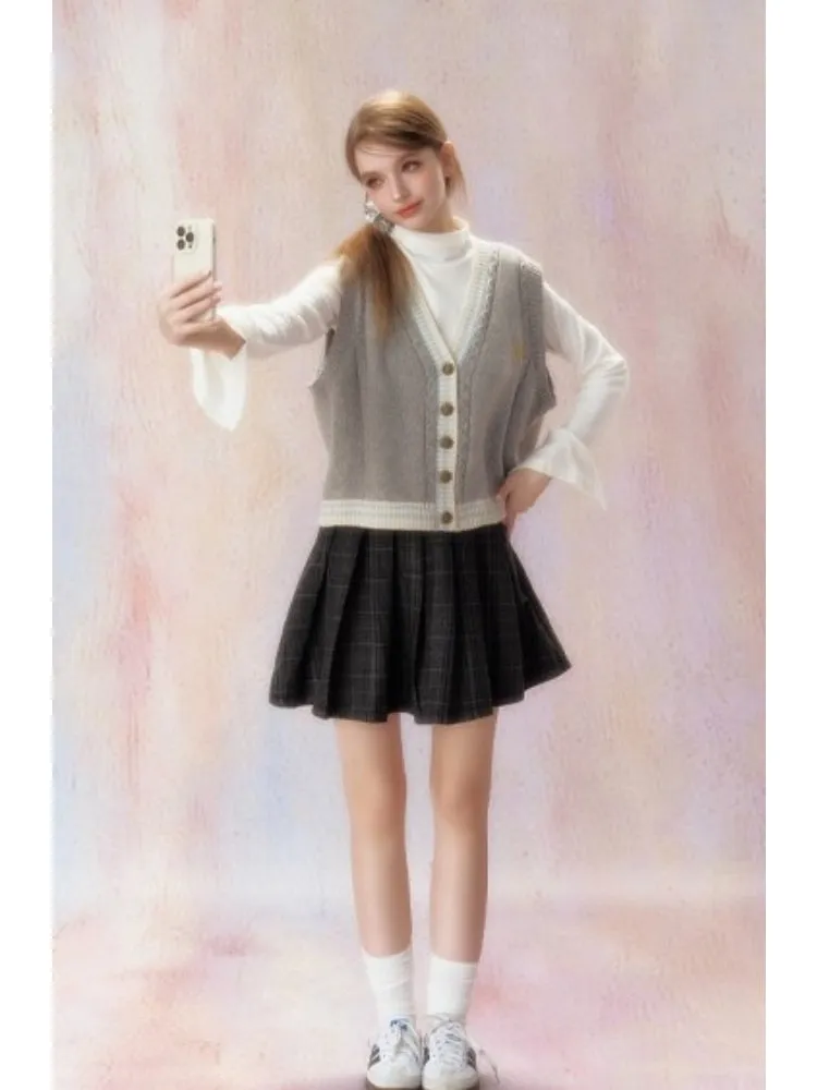 Embroidered V-Neck Knit Jacquard Vest Cardigan【s0000006472】