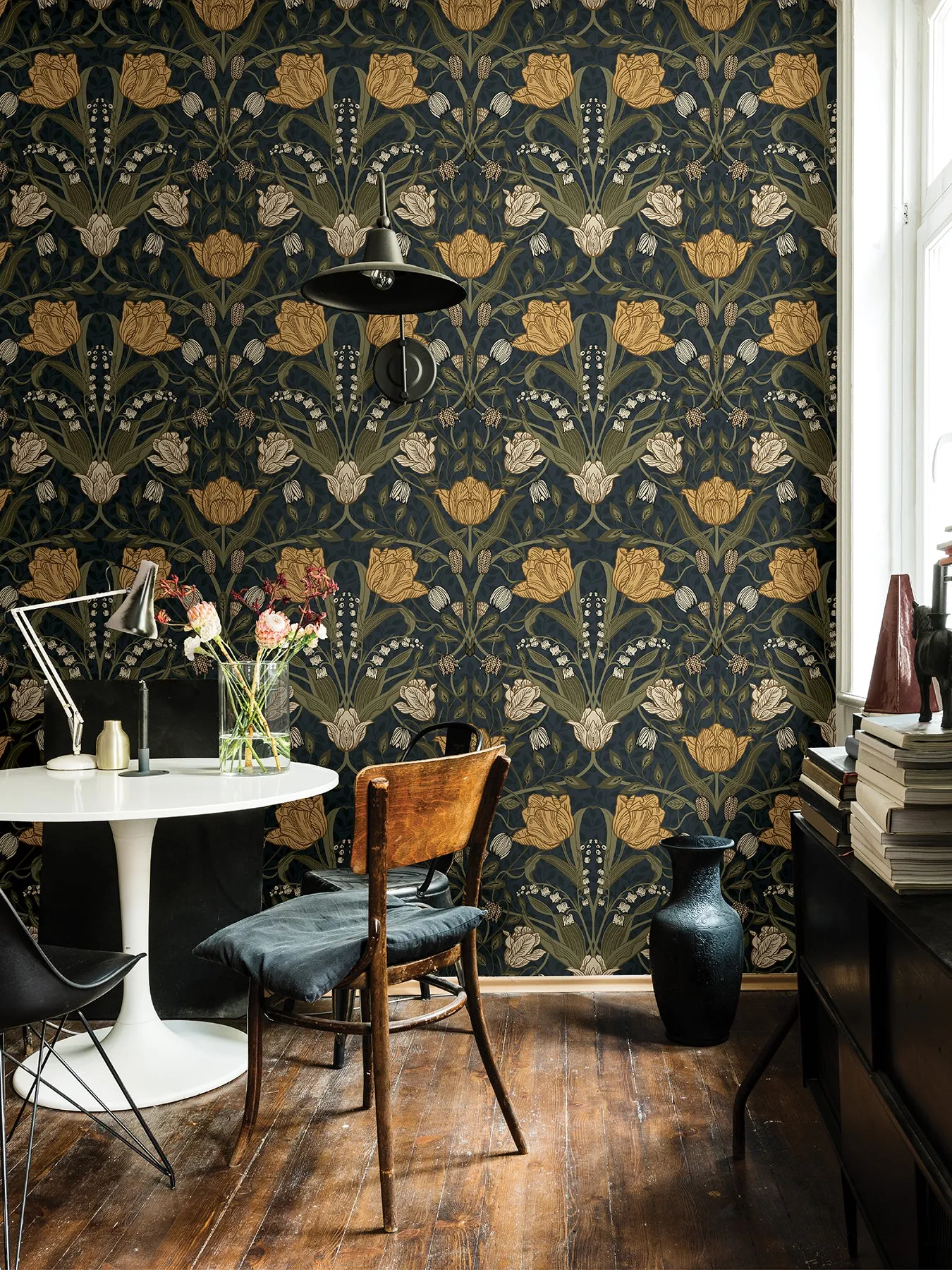 Filippa Tulip Wallpaper