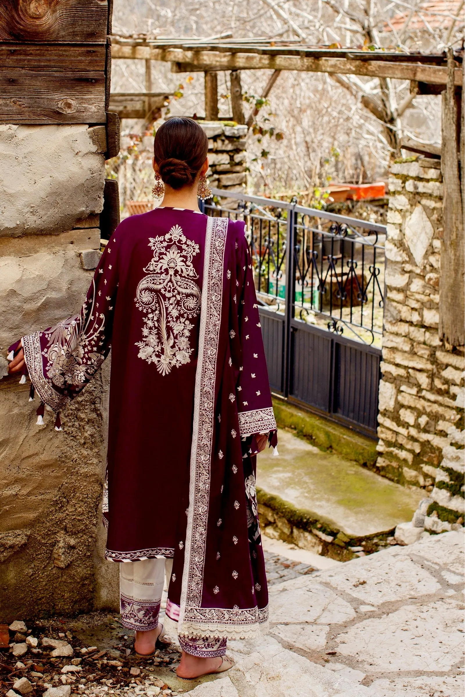 Élan Luxury Lawn Collection – EL21-13 A (EMIRA)